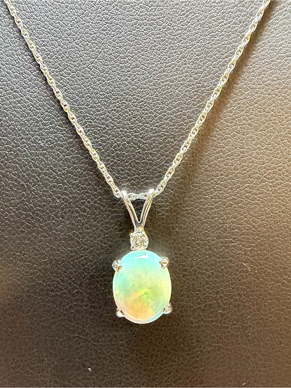 14k White Gold 1.54ct Opal And .04ct Diamond Pendant Necklace